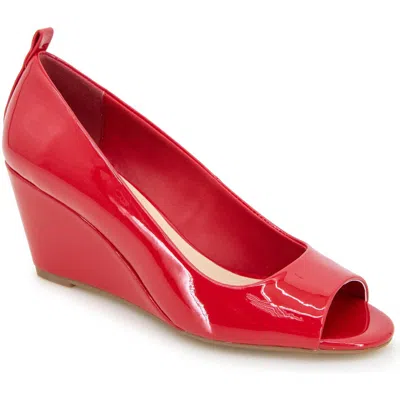 Reaction Kenneth Cole Elinor Wedge Pump In Red Rio Patent