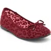 Reaction Kenneth Cole Elstree Ballet Flat In Red