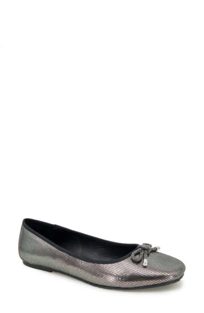 Reaction Kenneth Cole Elstree Bow Flat In Pewter Sequin Stretch