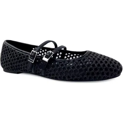 Reaction Kenneth Cole Malibu Crochet Flat In Black