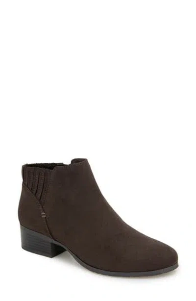 Reaction Kenneth Cole Shea Zip Ankle Boot In Chocolate Micro