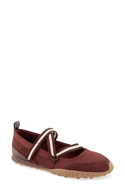 Reaction Kenneth Cole Vesper Slip-on Sneaker In Burgundy
