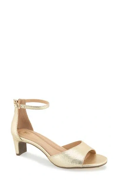 Reaction Kenneth Cole Voyage Sandal In Gold