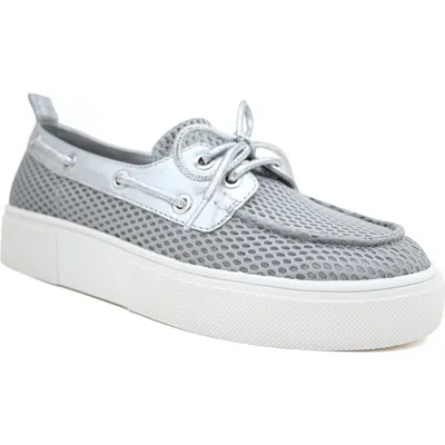 Reaction Kenneth Cole Zelda Boat Shoe In Silver Mesh