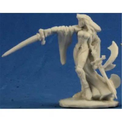 Reaper Miniatures Bones-kristiana, Female Paladin