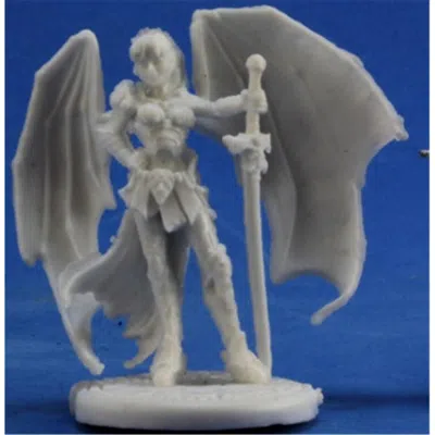 Reaper Miniatures Bones-troll Slayer Sophie