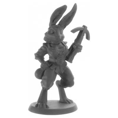 Reaper Miniatures Female Harefolk Rogue Legends Miniatures