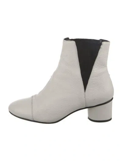 Pre-owned Rebecca Minkoff Leather Chelsea Boots In White