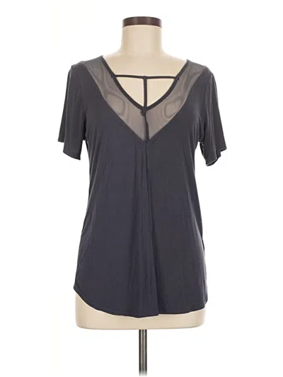 Pre-owned Red By Bke Short Sleeve Top Gray Keyhole Neckline Tops
