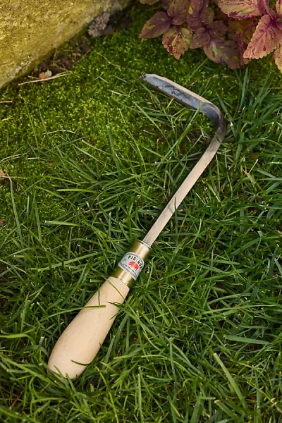 Red Pig Garden Tools Cape Cod Weeder