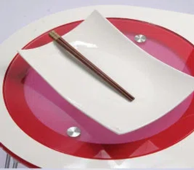 Red Vanilla Fare Platter In White