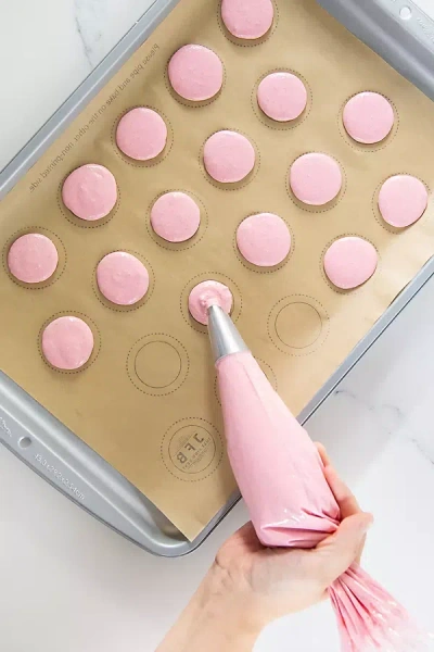 Red Velvet Nyc Diy French Macarons Baking Kit In Pink