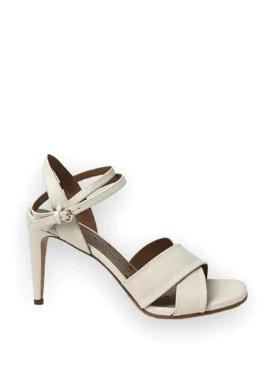 Redv Criss-cross Strap Sandals In Neutral