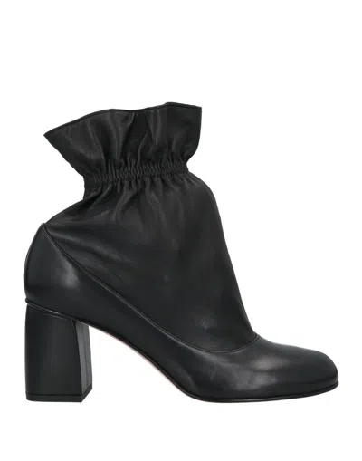 Redv Red(v) Woman Ankle Boots Black Size 6 Soft Leather