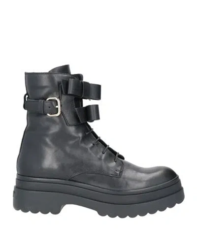 Redv Red(v) Woman Ankle Boots Black Size 7 Soft Leather