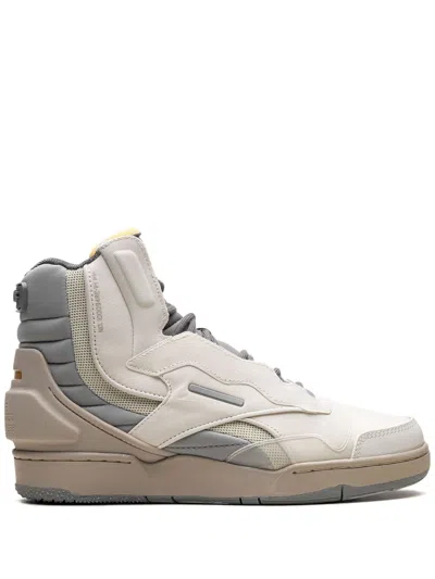 Reebok Bb 4000 Ii Nasa Sneakers In 灰色