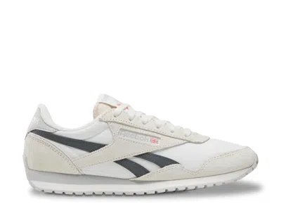 Reebok Classic Az Sneaker In White