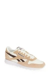 Reebok Classic Leather Sneaker In Chalk/tan/unearthed Brown
