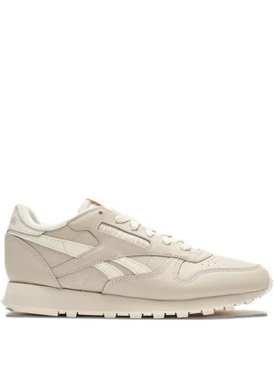 Reebok Classic Leather Trainers In Neutral