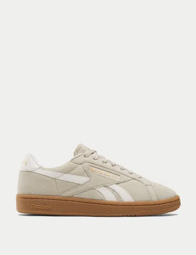 Reebok Club C Grounds Shoes In Classicbeige/chalk/g