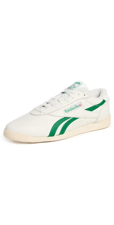 Sneakers Freestyle Lo In White from Reebok