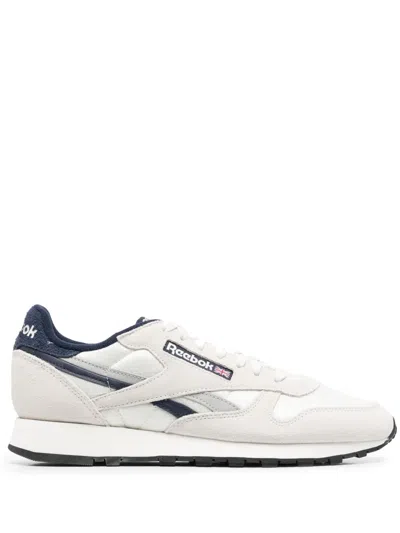 Reebok Logo-patch Low-top Sneakers In Weiss