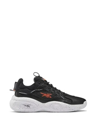 Reebok Logo-detail Sneakers In Black