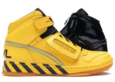 Pre-owned Reebok Men's  Alien Stomper Mid Final Scene Pack Sneakers In Retro Yellow/black/gum In Multi