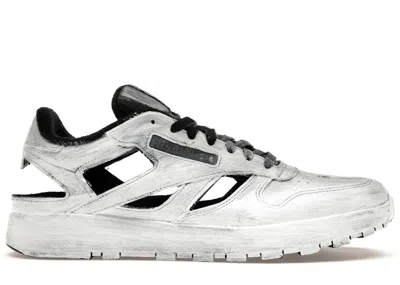 Pre-owned Reebok Men's  Classic Leather Tabi Decortique Low Maison Margiela Bianchetto Sneakers In Black/footwe In Multi