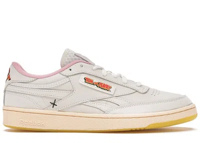 Pre-owned Reebok Men's  Club C Tom & Jerry Tom Sneakers In Chalk/quiet Pink
