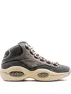 Reebok Question Mid Sneakers In Grau