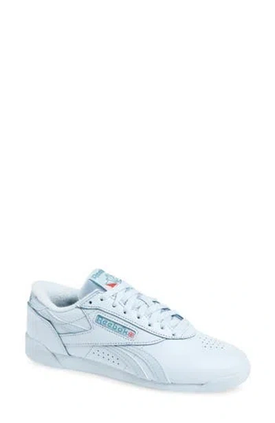 Reebok Ultra Lo Sneaker In Blue