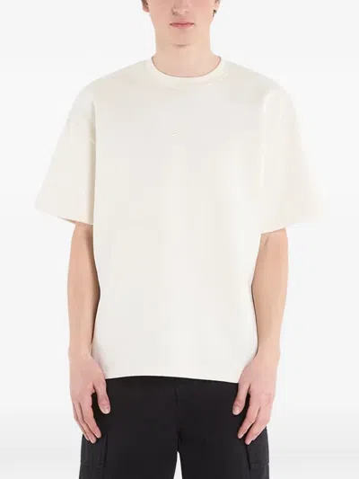 Reebok 워드로브 에센셜 크루 넥 티셔츠 In White