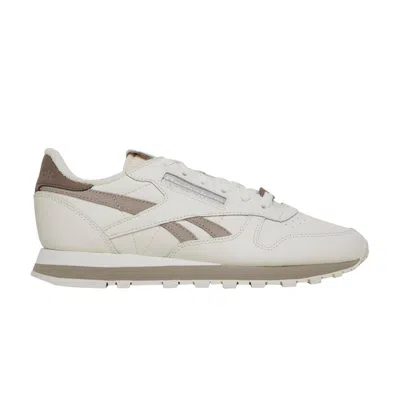 Pre-owned Reebok Wmns Classic Leather 'chalk Ash Utility Brown' | Cream | Women's Size 9 In White
