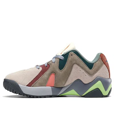 Reebok (wmns)  Hurrikaze 2 Low 'it's A Man's World' In Multi