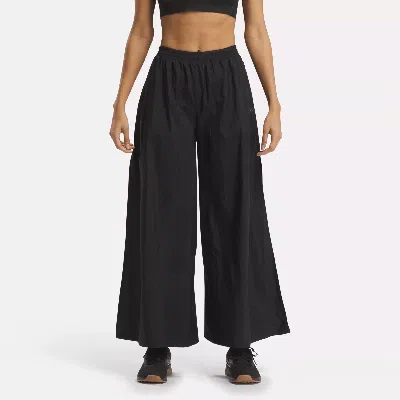Reebok Women's Classics Volume Pants In Black