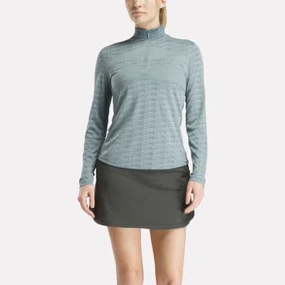 Reebok Women's Long Sleeve Engineered Vector Jacquard 1/4 Zip Golf Pullover Top In Gray