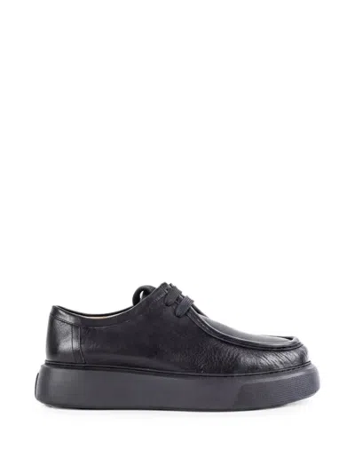 Referenc Fernabee Leather Sneakers In Black