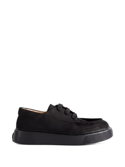Referenc Tahoe Grained Nubuck Sneakers In Black