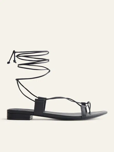 Reformation Sandales Plates À Lacets Alize In Black