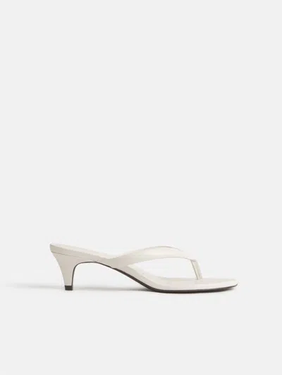 Reformation Tongs À Talons Amelia Ivoire 8 In White