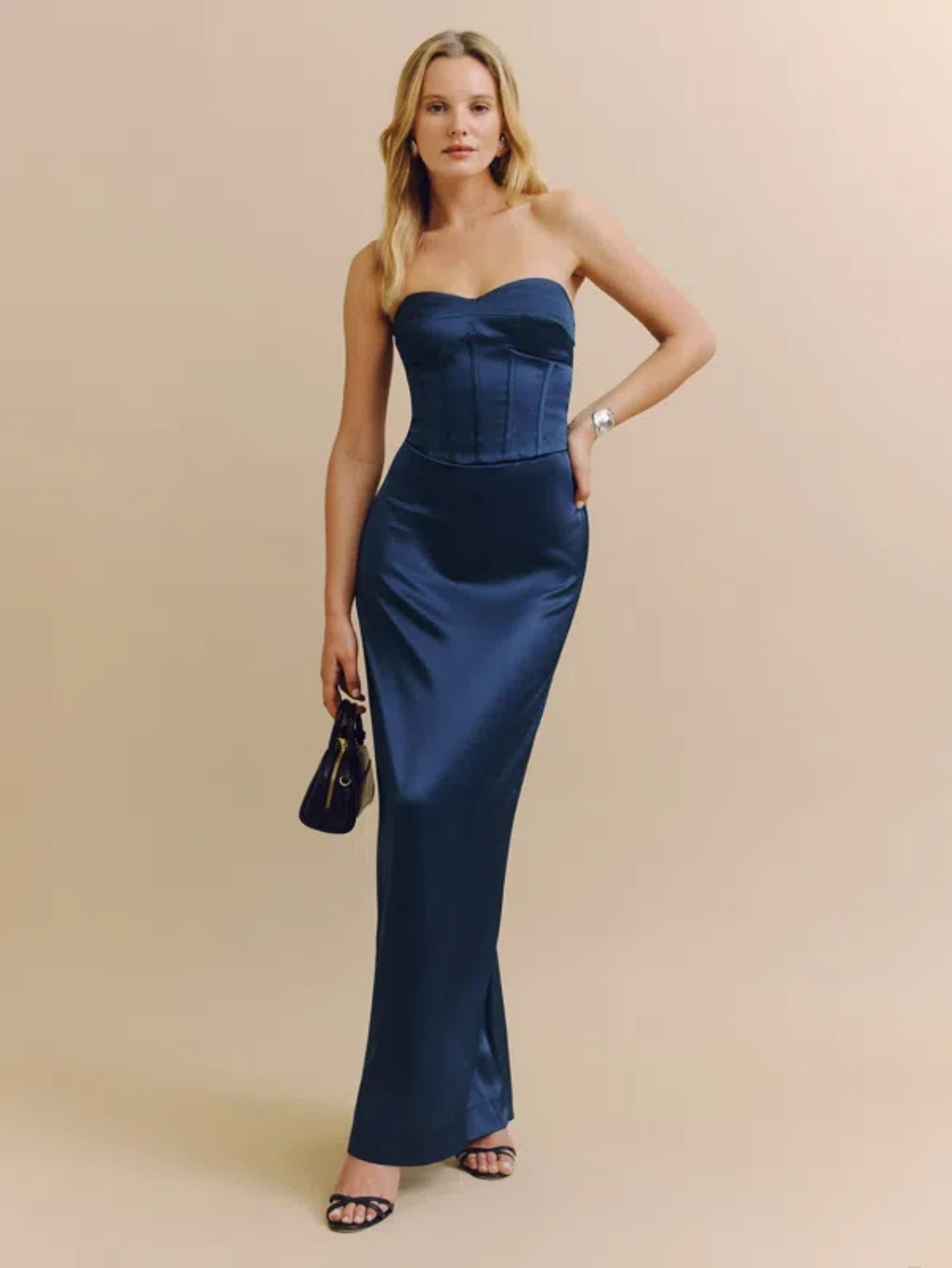 ariyah satin dress anna.bernmark looking gorg in the Ariyah Satin Halter Mermaid Dress 