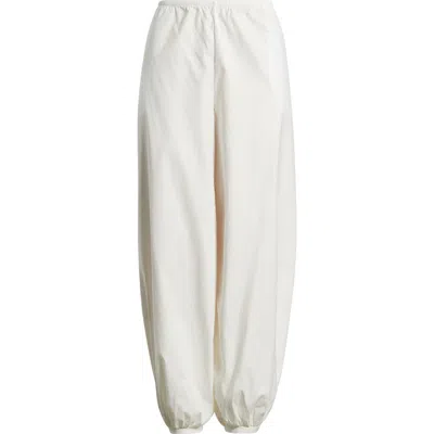 Reformation Womens White Aven Stretch-cotton Trousers Xs In Red