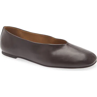 Reformation Blaine Flat In Gray