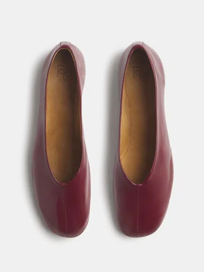 Reformation Blaine Flat Red 5 In Burgundy