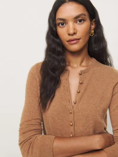 Reformation Caspia Cashmere Cropped Cardigan In Camel