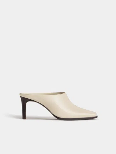Reformation Mules À Talons Claudette Ivoire 5 In Neutral