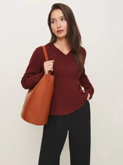 Reformation Dulce Cashmere V-neck Jumper In Fig Jam