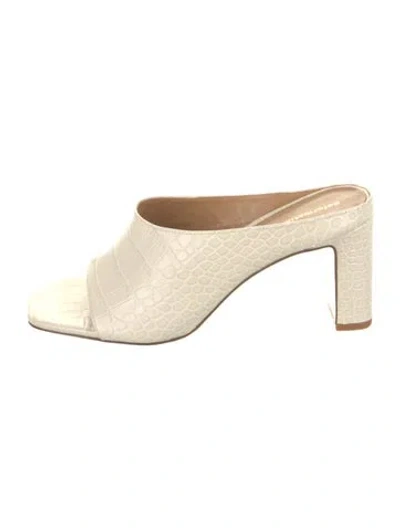 Pre-owned Reformation Embossed Leather Slides In White