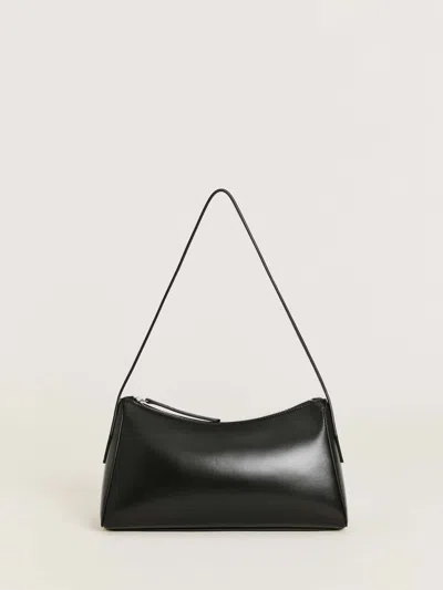Reformation Hannah Shoulder Bag In Noir